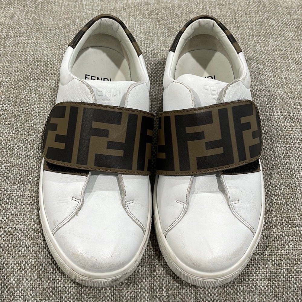 Authentic Fendi Girl’s sneakers Size 28
